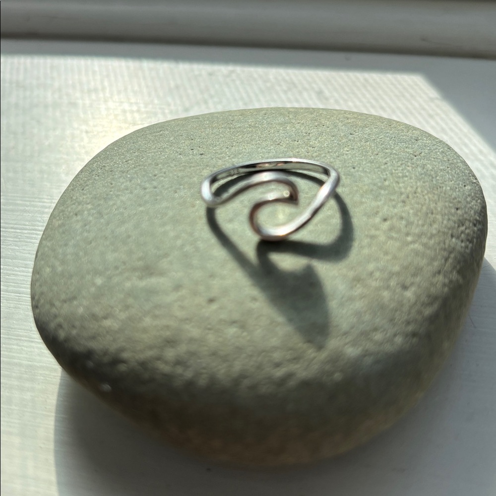 926 Sterling Silver Wave Wrap Ring size 6